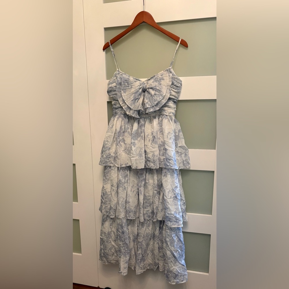 Floral Blue and White Floral Ruffle Midi Dress Size Medium
